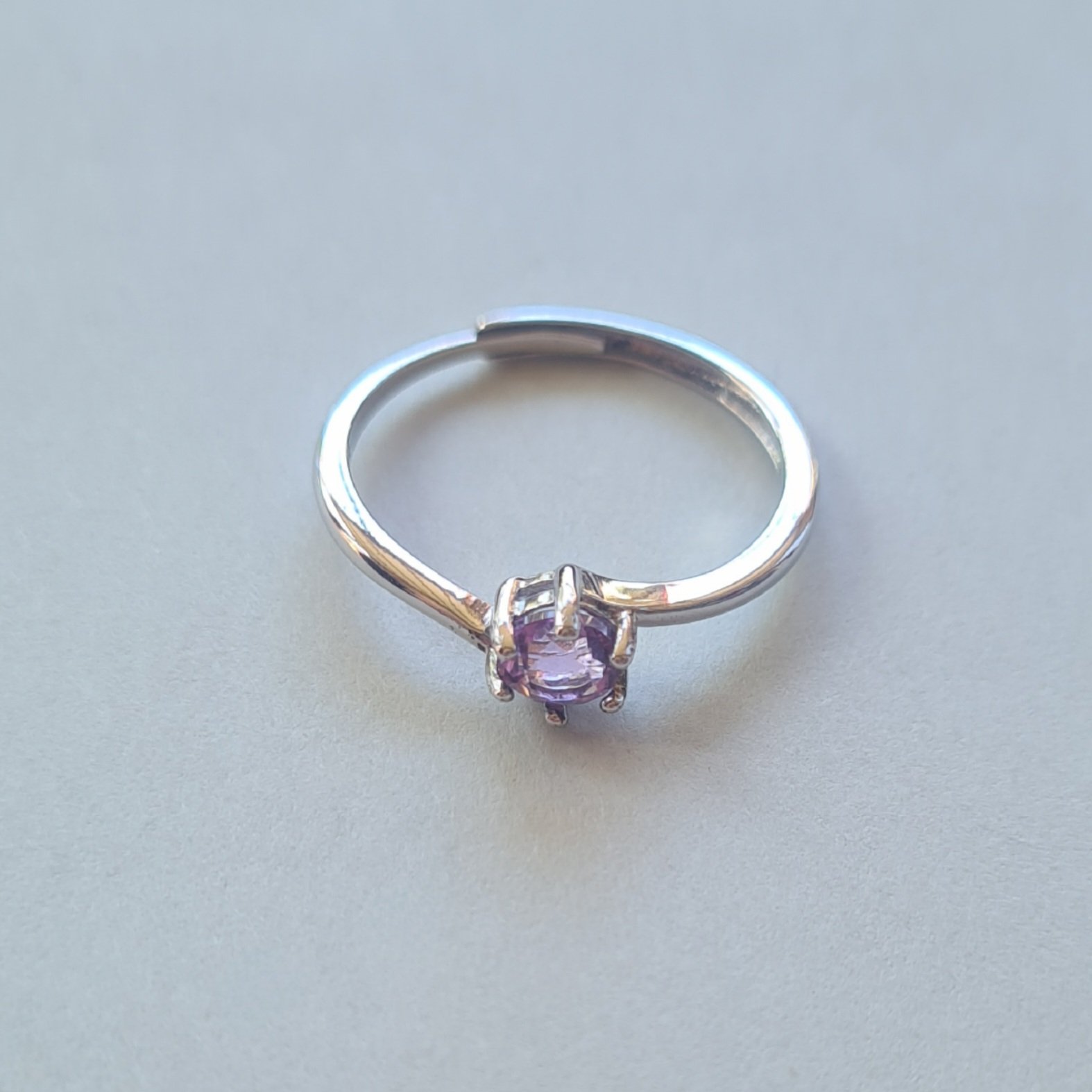 5mm amethyst ring product photo 5mm Jemagic amethyst ring on silver background